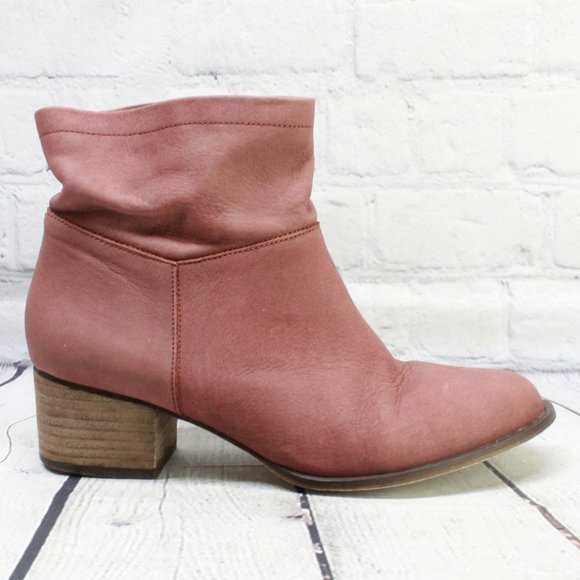 J. Jill Shoes - J. JILL Ruched Slouchy Ankle Boots Size 7.5